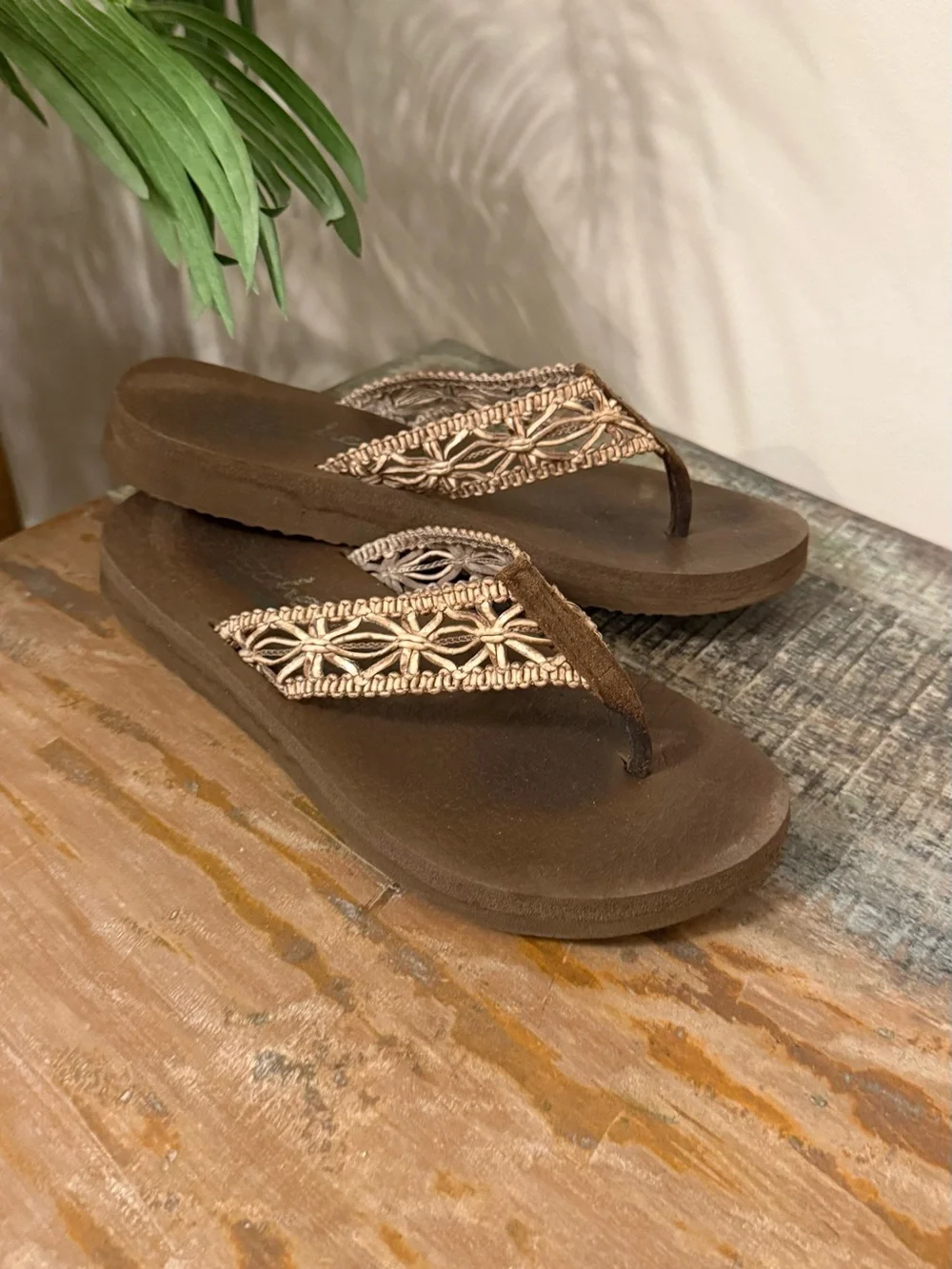 Women’s Sketchers Flip flop Sandals Meditation Ocean Breeze Yoga Mat Comfort.